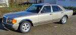 Fahrzeug Bild des Fahrers Werner mit dem Fahrzeug Daimler-Benz W126 300SE