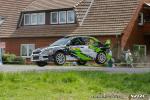 Fahrzeug Bild des Fahrers Macht mit dem Fahrzeug Mitsubishi Lancer Evo 9