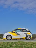 Fahrzeug Bild des Fahrers Sebesta mit dem Fahrzeug Opel Adam Cup