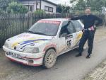 Fahrzeug Bild des Fahrers Stark mit dem Fahrzeug Peugeot 106 Rallye