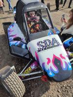 Fahrzeug Bild des Fahrers Beyer mit dem Fahrzeug Crosskart Eigenbau