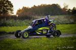 Fahrzeug Bild des Fahrers Hatton mit dem Fahrzeug Peters Crosskart