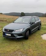 Fahrzeug Bild des Fahrers Simon mit dem Fahrzeug Seat Cupra Ateca