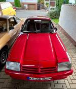 Fahrzeug Bild des Fahrers Lochner mit dem Fahrzeug Opel  Manta GT/E