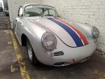 Fahrzeug Bild des Fahrers Zech mit dem Fahrzeug Porsche 356
