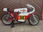 Fahrzeug Bild des Fahrers Baier mit dem Fahrzeug Ducati 450 Corsa