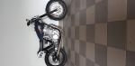 Fahrzeug Bild des Fahrers Weiß mit dem Fahrzeug Yamaha  SR 500 