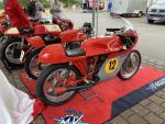 Fahrzeug Bild des Fahrers Neumeier mit dem Fahrzeug Motobi 250ss
