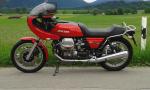 Fahrzeug Bild des Fahrers Stoll mit dem Fahrzeug Moto Guzzi Le Mans 3