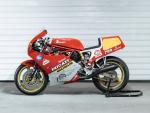 Fahrzeug Bild des Fahrers Köpf mit dem Fahrzeug Ducati 750 F1
