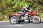 Fahrzeug Bild des Fahrers Schütz mit dem Fahrzeug Moto Guzzi Le Mans