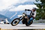 Fahrzeug Bild des Fahrers Schwarz mit dem Fahrzeug Yamaha XT500