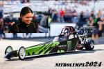 Fahrzeug Bild des Fahrers Thoma mit dem Fahrzeug  Halfescale Junior Dragster