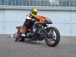 Fahrzeug Bild des Fahrers Braune mit dem Fahrzeug  Junior Dragbike Kawasaki