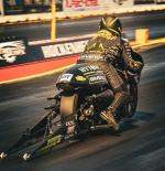 Fahrzeug Bild des Fahrers Dahlbeck mit dem Fahrzeug  Eigenbau Dragbike