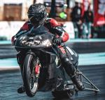 Fahrzeug Bild des Fahrers Weikum mit dem Fahrzeug Pro Stock Bike