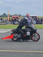 Fahrzeug Bild des Fahrers Hanke mit dem Fahrzeug Aprilia