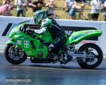 Fahrzeug Bild des Fahrers Grauer mit dem Fahrzeug Superstreetbike