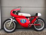 Fahrzeug Bild des Fahrers Holzner mit dem Fahrzeug Ducati 350