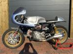 Fahrzeug Bild des Fahrers Wiese mit dem Fahrzeug DUCATI Pantah 500