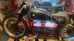 Fahrzeug Bild des Fahrers Kelle mit dem Fahrzeug BMW R5