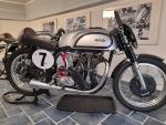 Fahrzeug Bild des Fahrers Weck mit dem Fahrzeug Norton Manx M30